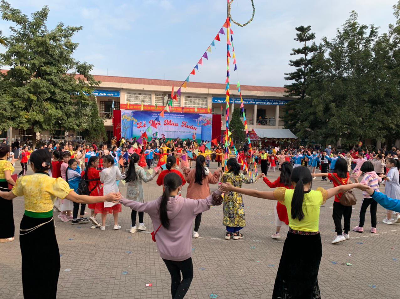 TRƯỜNG TIỂU HỌC HÀ NỘI – ĐIỆN BIÊN PHỦ TỔ CHỨC LỄ HỘI MÙA  XUÂN TÂN SỬU 2021