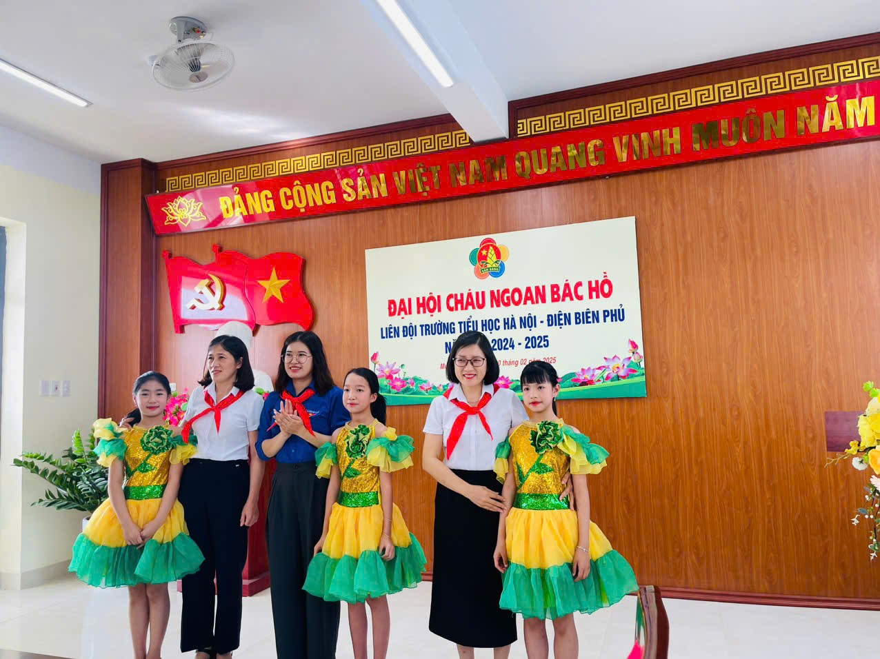 Liên đội trường Tiểu học Hà Nội – Điện Biên Phủ hân hoan tổ chức Đại hội Cháu ngoan Bác Hồ năm 2025